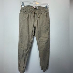 Youth (10-12) Levi’s Joggers | perfect condition